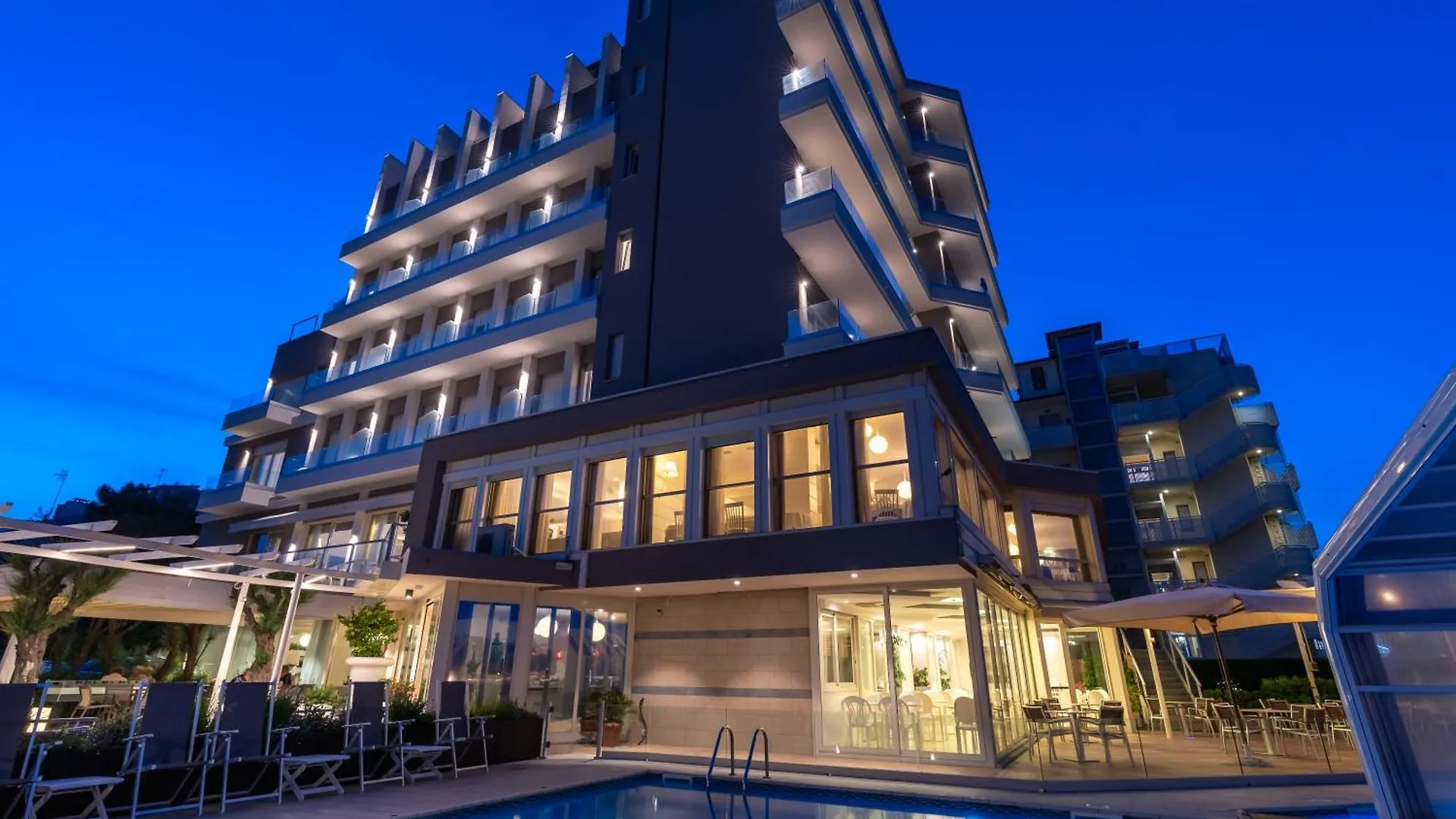 Hotel Majestic Milano Marittima 3*,  Italien